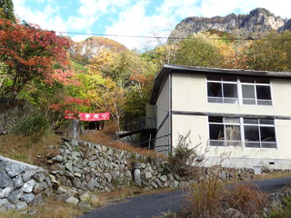 岳沢登山道入口